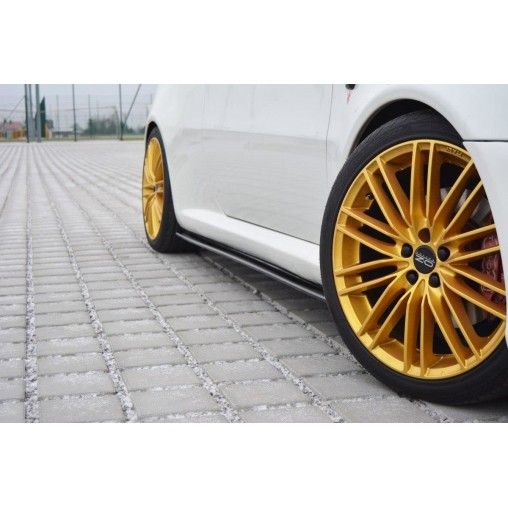 MAXTON RAJOUTS DES BAS DE CAISSE POUR Alfa Romeo GT MAXTON RAJOUTS DES BAS DE CAISSE POUR Alfa Romeo GT