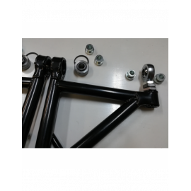 Kit de triangle avant réglable avec rotules Uniball pour Peugeot 309 - Réplique Gr.A Kit de triangle avant réglable avec rotules Uniball pour Peugeot 309 - Réplique Gr.A